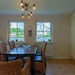 Bonsum Eg R Apartment