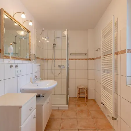 Bonsum Eg R Apartment